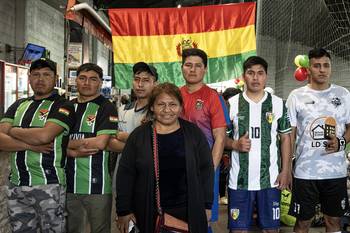 Campeonato de fútbol por los 200 años de la Independencia de Bolivia. · Foto: Martin Hernández Müller