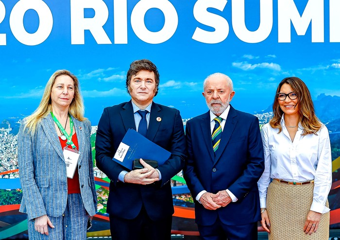 Karina Milei, Javier Milei, Luiz Inácio Lula da Silva y Rosangela da Silva, antes del lanzamiento del G20, el 18 de noviembre, en Rio de Janeiro. · Foto: Ricardo Stuckert, presidencia brasileña, AFP