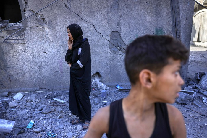 Destrozos tras un ataque nocturno israelí, el 30 de mayo, en Yabalia, en el centro de la Franja de Gaza. · Foto: Bashar Taleb, AFP