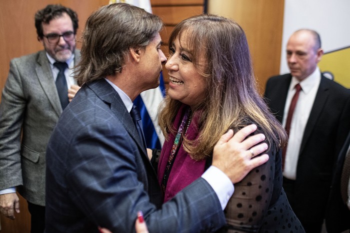 Luis Lacalle Pou e Irene Moreira, durante la entrega de viviendas del Plan Avanzar, en Florida (archivo, mayo de 2023). · Foto: Alessandro Maradei