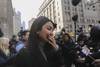 Ambra Battilana Gutierrez, una de las denunciantes de Harvey Weinstein, luego de que se conozca la sentencia, en la Corte de Nueva York, el 24 de frebrero.
Ambra Battilana Gutierrez, una de las denunciantes de Harvey Weinstein, luego de que se conozca la sentencia, en la Corte de Nueva York, el 24 de frebrero.