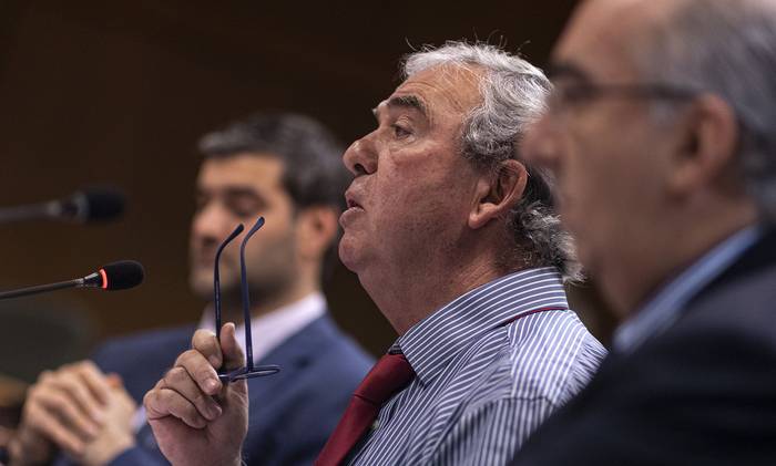 Luis Alberto Heber, en comisión del Senado, en el Parlamento (13.09.2023). · Foto: Ernesto Ryan