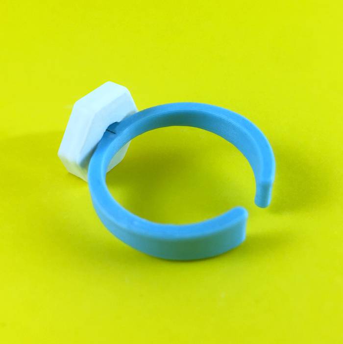El anillo de jabón diseñado por Sebastián Granotich ganador del #SafeToPlay