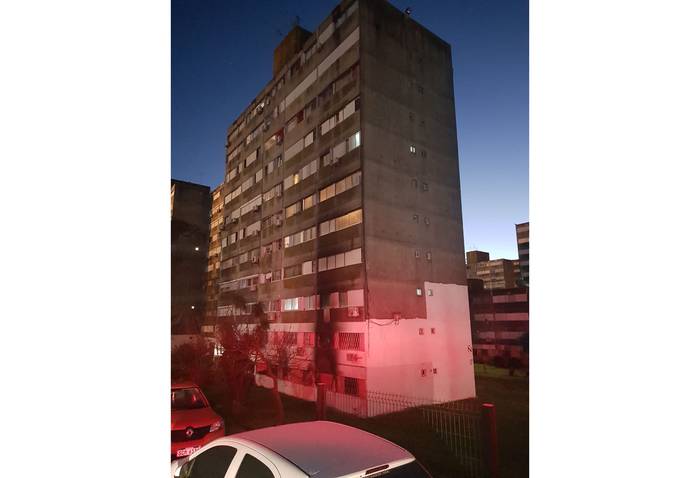 Incendio en un apartamento del Complejo Euskal Erría 71, Torre Ñ. Foto: Dirección Nacional de Bomberos