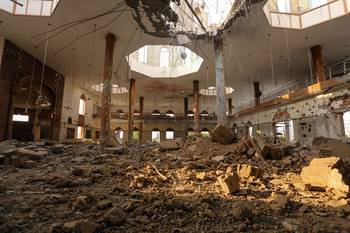 Daños en un seminario islámico tras los ataques indios en Ahmedpur Sharqia, el 7 de mayo, en la provincia paquistaní de Punjab. · Foto: Shahid Saeed Mirza, AFP