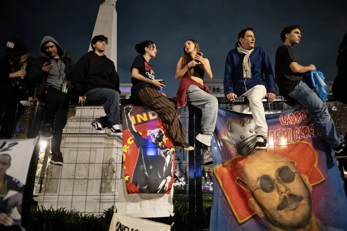 Misa Ricotera por la muerte de Indio Solari, el viernes 5 de junio en la plaza de Mayo, Buenos Aires. · Foto: Tomás Cuesta, AFP