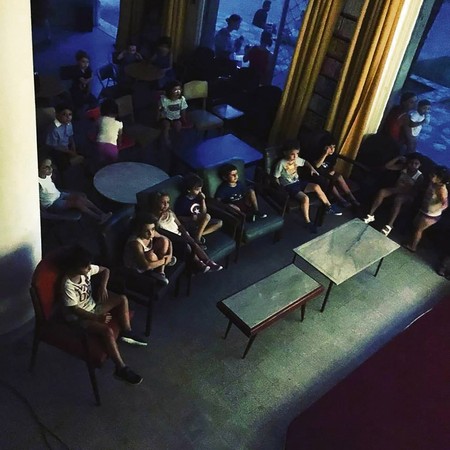 Cine para niños en Giallo Café. Foto: Maximiliano Contenti Cine para niños en Giallo Café. Foto: Maximiliano Contenti