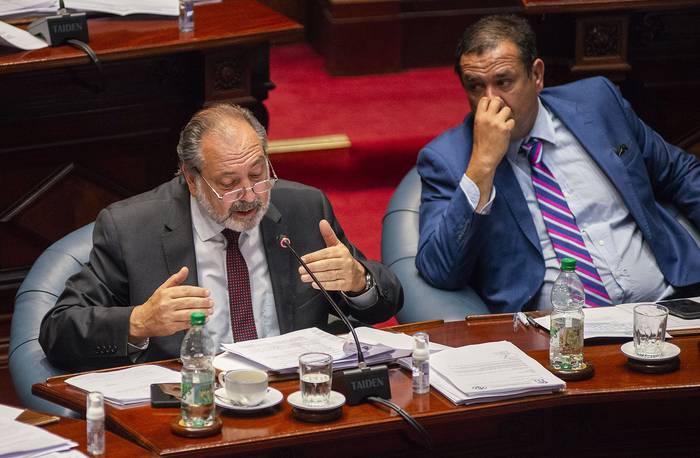 Jorge Gandini y Sebastián da Silva, en Cámara de Senadores (15.11.2022). · Foto: Alessandro Maradei