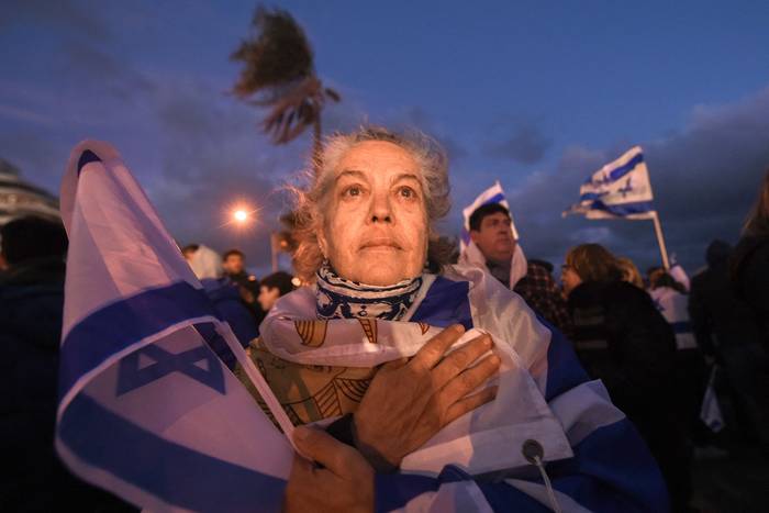 Manifestación en apoyo de Israel, este miércoles, en Pocitos. · Foto: Dante Fernández, AFP