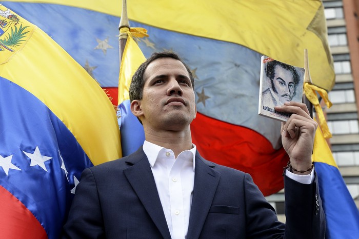 Juan Guaidó durante un acto en el que se autodeclaró "presidente interino" de Venezuela, hoy, en Caracas.  · Foto: Federico Parra