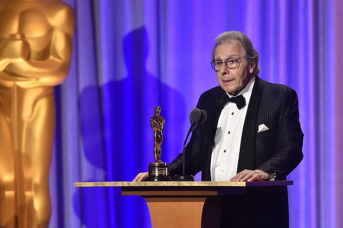 Lalo Schifrin, al recibir un Óscar Honorífico el 18 de noviembre de 2018. · Foto: Robyn Beck, AFP