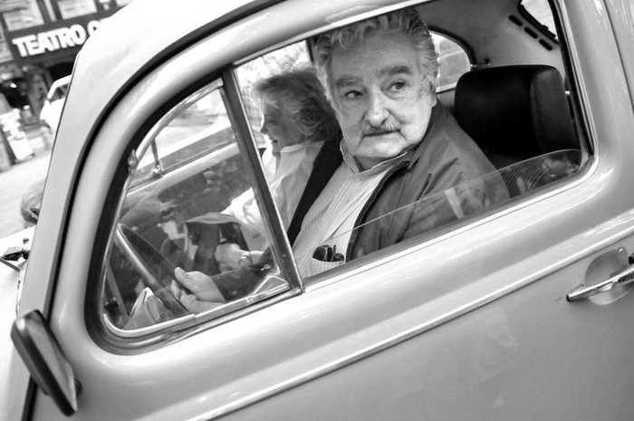 Jose Mujica y Lucia Topolansky. Foto: Javier Calvelo (archivo, diciembre de 2011)