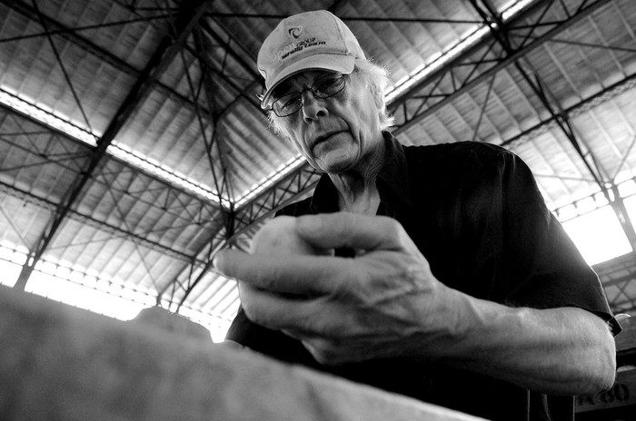 Trabajador del Mercado Agricola. (archivo, marzo de 2011) · Foto: Nicolás Celaya