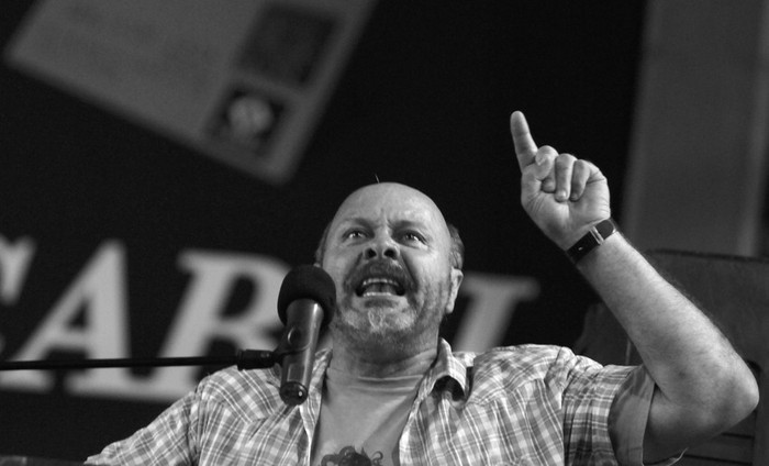 Alejandro Gomez, durante la asamblea del sector Banca Oficial de la Asociacion de Empleados Bancarios del Uruguay (AEBU). (archivo, diciembre de 2011) · Foto: Nicolás Celaya