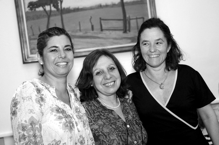 Adriana Pena, Ana Olivera y Patricia Ayala, ayer, antes del inicio de la sesion del Congreso de Intendentes.  · Foto: Nicolás Celaya