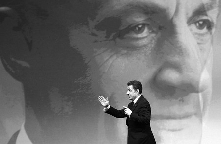 Nicolas Sarkozy, candidato a la reelección como presidente de Francia, ayer, durante su primer gran acto de campaña en Marsella, Francia. · Foto: Efe, Guillaume Horcajuelo Nicolas Sarkozy, candidato a la reelección como presidente de Francia, ayer, durante su primer gran acto de campaña en Marsella, Francia. · Foto: Efe, Guillaume Horcajuelo
