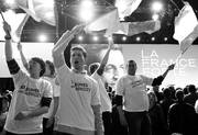 Seguidores de Nicolas Sarkozy, ayer, en el primer gran acto de campaña en Marsella, Francia.