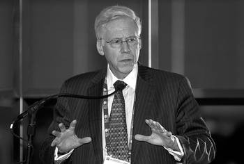 Charles Dallara, director del Instituto Internacional de Finanzas, participa en la reunión de ministros de Finanzas y gobernadores de
bancos centrales del G20, en Ciudad de México, el viernes. Charles Dallara, director del Instituto Internacional de Finanzas, participa en la reunión de ministros de Finanzas y gobernadores de
bancos centrales del G20, en Ciudad de México, el viernes.