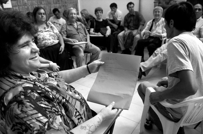 Taller literario, ayer en Urbano Espacio Cultural del Ministerio de Desarrollo Social (Mides). · Foto: Nicolás Celaya