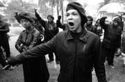 Miembros del partido Jinetes Negros de la Liberación en una manifestación en honor al joven asesinado, Trayvon Martin, en Los Ángeles. 