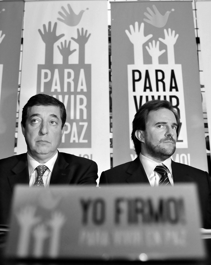 Gustavo Borsari y Germán Cardoso, durante el lanzamiento de la campaña conjunta:
“Para vivir en paz, yo firmo”. (archivo, abril de 2011) · Foto: Javier Calvelo