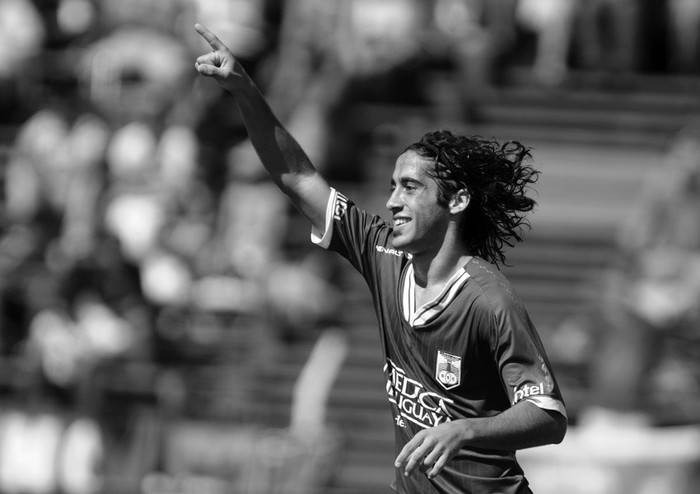 Matías Britos, tras convertir ante Liverpool, ayer en el estadio Luis Fr.anzini · Foto: Nicolás Celaya