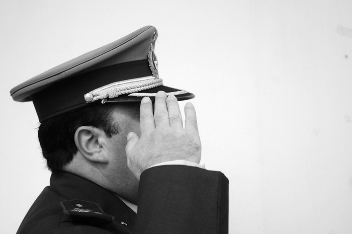 Militar en el acto oficial por el aniversario de la Jura de la Constitución. (archivo, julio de 2011) · Foto: Fernando Morán