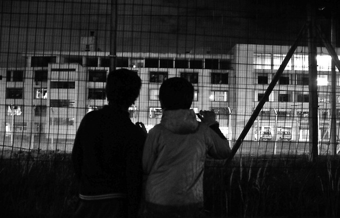 Centro Metropolitano de Rehabilitación Femenina, ayer en la noche. · Foto: Javier Calvelo