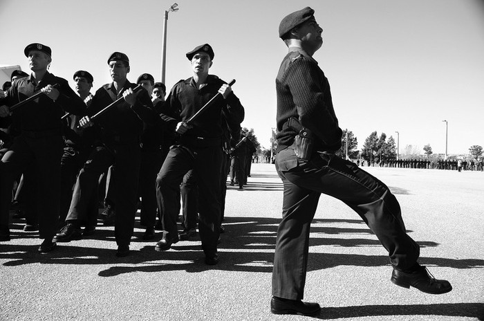 Desfile durante el acto de egreso de las promociones XIX, XX y XXI de agentes de Policía Nacional, denominado 69o aniversario de la Escuela Nacional de Policía, Juan Carlos Gómez Folle. · Foto: Pablo Nogueira