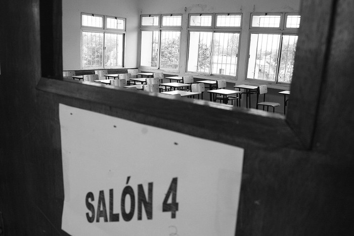 Salón de clases del liceo de Playa Pascual. (archivo, marzo de 2010) · Foto: Victoria Rodríguez
