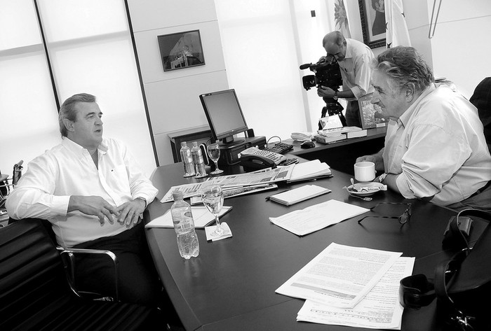 Jorge Larrañaga y José Mujica en la Torre Ejecutiva. (archivo, marzo de 2010) · Foto: Pablo Nogueira