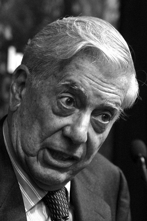 Mario Vargas Llosa. (archivo, octubre de 2010) · Foto: Efe, Miguel Rajmil