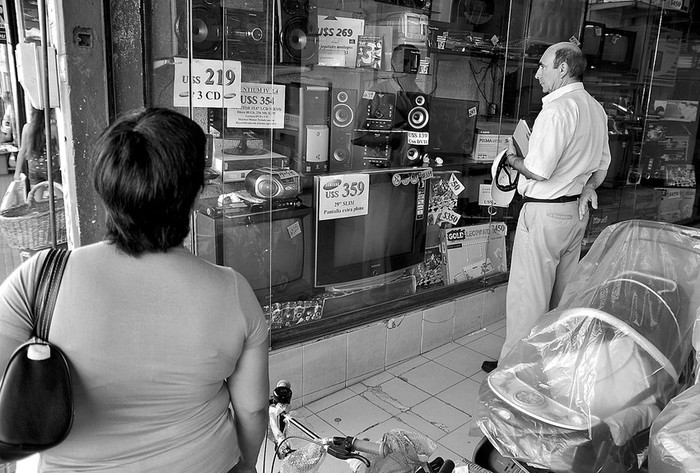 Comercio en el barrio Paso Molino, en Montevideo. · Foto: Javier Calvelo