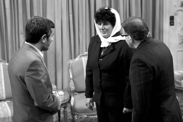 El presidente iraní, Mahmud Ahmadinejad, recibió ayer a la presidenta de la Cámara de Diputados, Ivonne Passada. / foto: parlamento, s/d de autor · Foto: Parlamento, s/d de autor