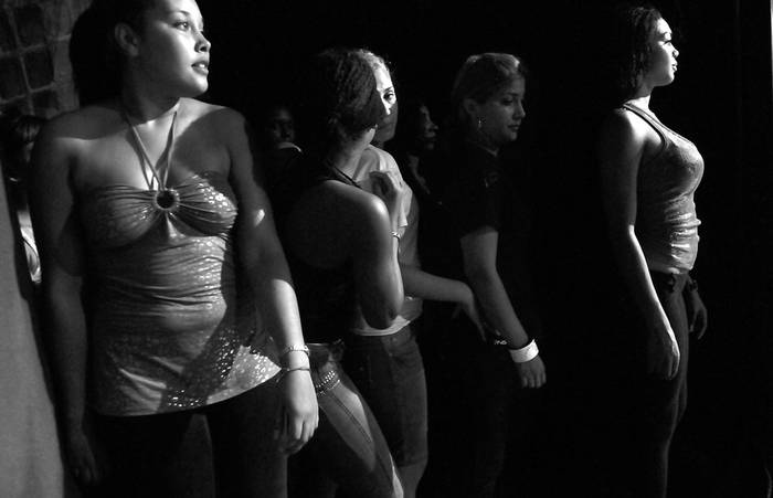 Ensayo de aspirantes a reinas de Carnaval, Llamadas y Escuelas de Samba, el sábado en el Teatro de Verano.
 · Foto: Victoria Rodríguez