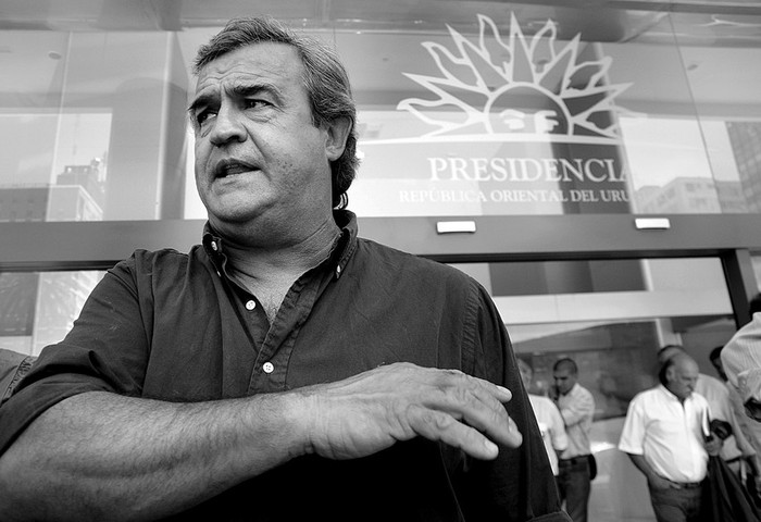 Jorge Larrañaga, ayer, tras su encuentro con el presidente José Mujica, en la Torre Ejecutiva.  · Foto: Victoria Rodríguez