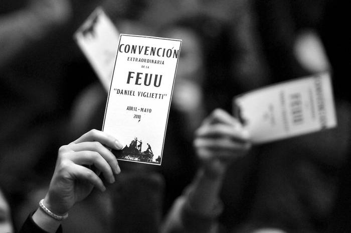 Convención de la Federación de Estudiantes Universitarios del Uruguay (FEUU). (archivo, junio de 2010) · Foto: Javier Calvelo