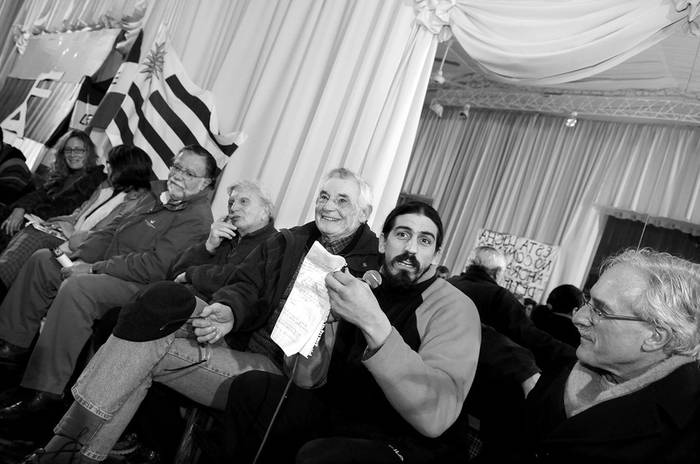 Debate sobre la interna del Frente Amplio, convocado por el Partido por la Victoria del Pueblo (PVP), en el marco de su 6ª conferencia. · Foto: Nicolás Celaya