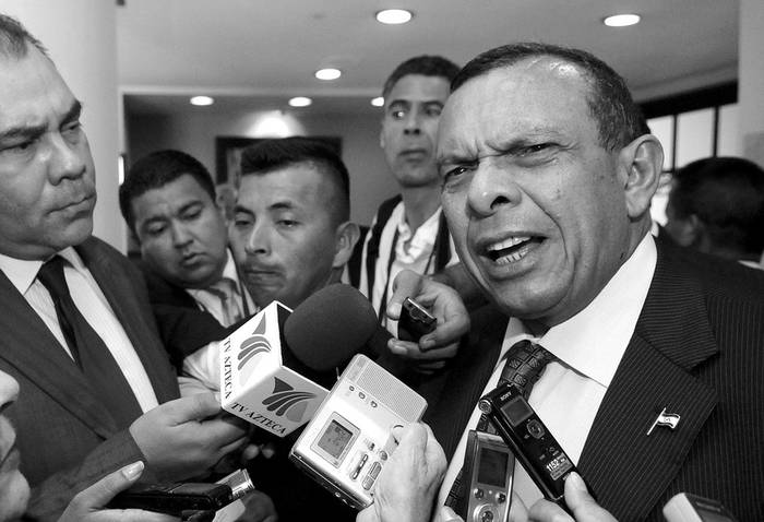 El presidente de Honduras, Porfirio Lobo, el viernes, durante el Congreso de la Organización Demócrata Cristiana de América (ODCA), en San Salvador.  · Foto: Efe, Roberto Escobar