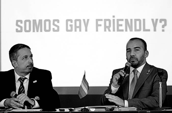 Pablo de Luca y Gustavo Noguera, presidente y vicepresidente de la Cámara de Comercio Gay & Lésbica Argentina, en la Primera Jornada
de Marketing y Turismo Gay Gnetwork360 Montevideo.  · Foto: Fernando Morán