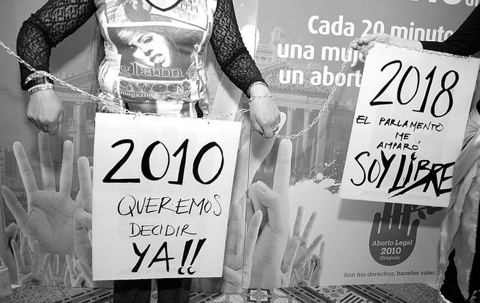 Concentración en el marco del Día de la despenalización del aborto
en América Latina, realizada en la sede de Mujer y Salud en Uruguay (MYSU).  · Foto: Victoria Rodríguez