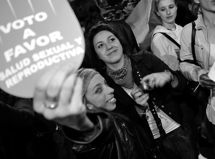 Manifestantes por la Ley de Salud Sexual y Reproductiva. (archivo, setiembre de 2010) · Foto: Javier Calvelo