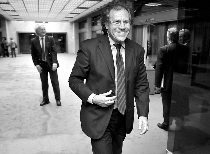 El canciller Luis Almagro, ayer, cuando concurrió a la Comisión de Asuntos Internacionales de la Cámara de Diputados.  · Foto: Javier Calvelo
