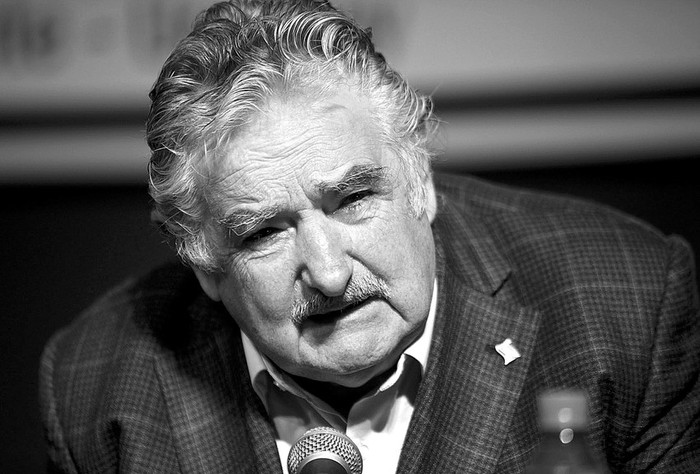 El presidente José Mujica, ayer, en la 44ª Asamblea Anual de la Federación Latinoamericana de Bancos (Felaban), en Punta del Este.  · Foto: EFE, Iván Franco