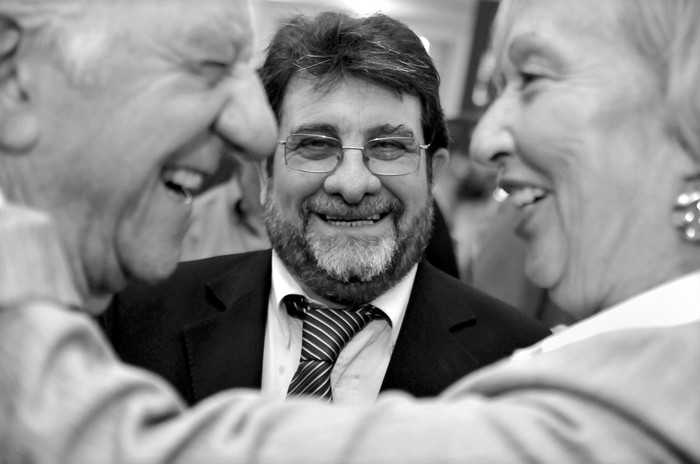 Reinaldo Gargano, Eduardo Fernández y María Julia Muñoz, ayer, en el festejo de los 100 años del Partido Socialista. · Foto: Javier Calvelo