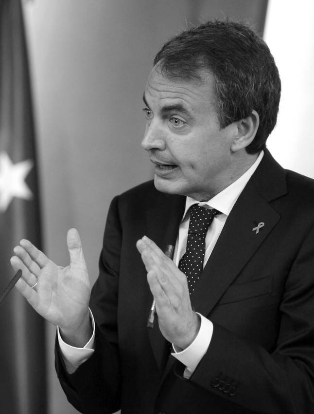José Luis Rodríguez Zapatero, durante la rueda de prensa ofrecida con el presidente de
Chile, Sebastián Piñera, en el Palacio de la Moncloa.  · Foto: Efe, Paco Campos