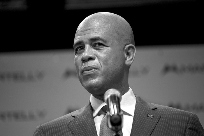 El ganador de las elecciones presidenciales en Haití, Michel Martelly, en Petion Ville, Puerto Príncipe,
donde se presentó como el líder del cambio que necesita el país.  · Foto: Efe, Andrés Martínez Casares