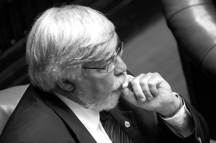 Eduardo Bonomi, en la Comisión Permanente del Parlamento. (archivo, febrero de 2011) · Foto: Nicolás Celaya
