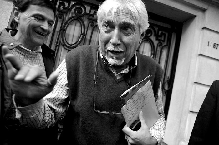 Óscar Groba, ayer, a la salida de la Mesa Política del Frente Amplio. · Foto: Victoria Rodríguez