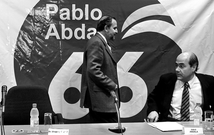 Jorge Saravia y Pablo Abdala, durante el lanzamiento de la lista 66 del Partido Nacional, ayer, en el edificio anexo del Palacio Legislativo. · Foto: Javier Calvelo